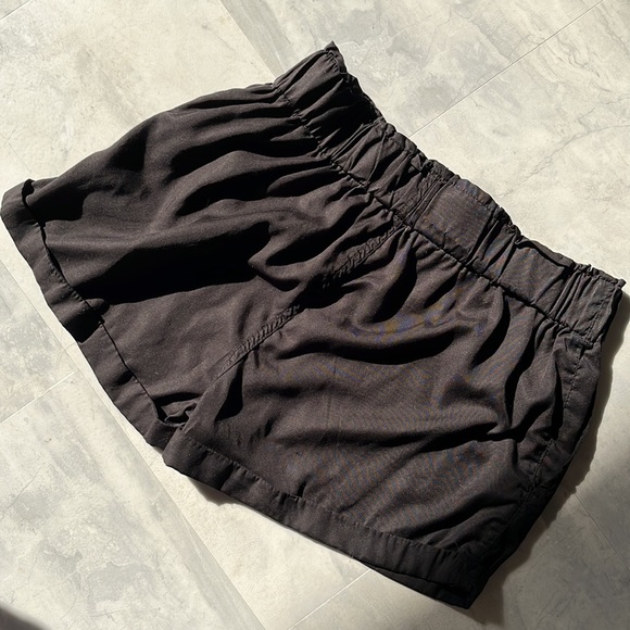 Celebrity Pink High Waisted Short Shorts EUC Black Cuffed Size M - Picture 6 of 9